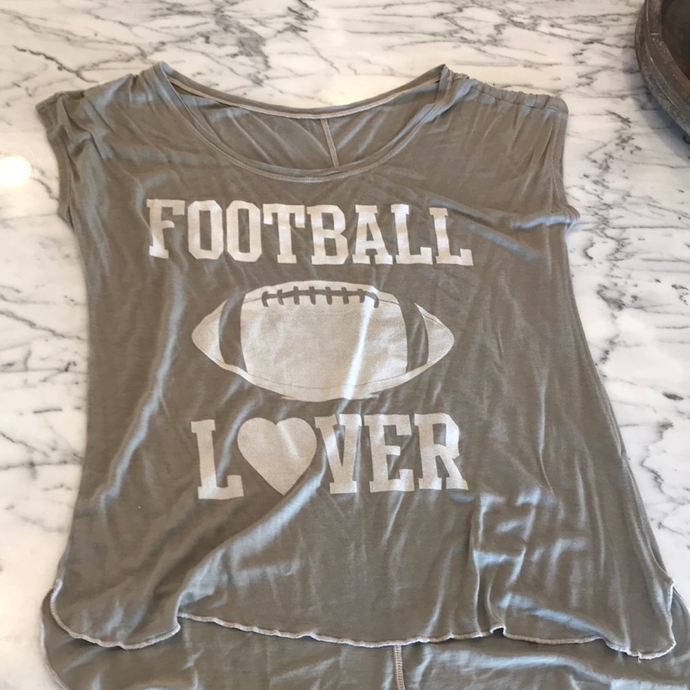 super cute football shirt!